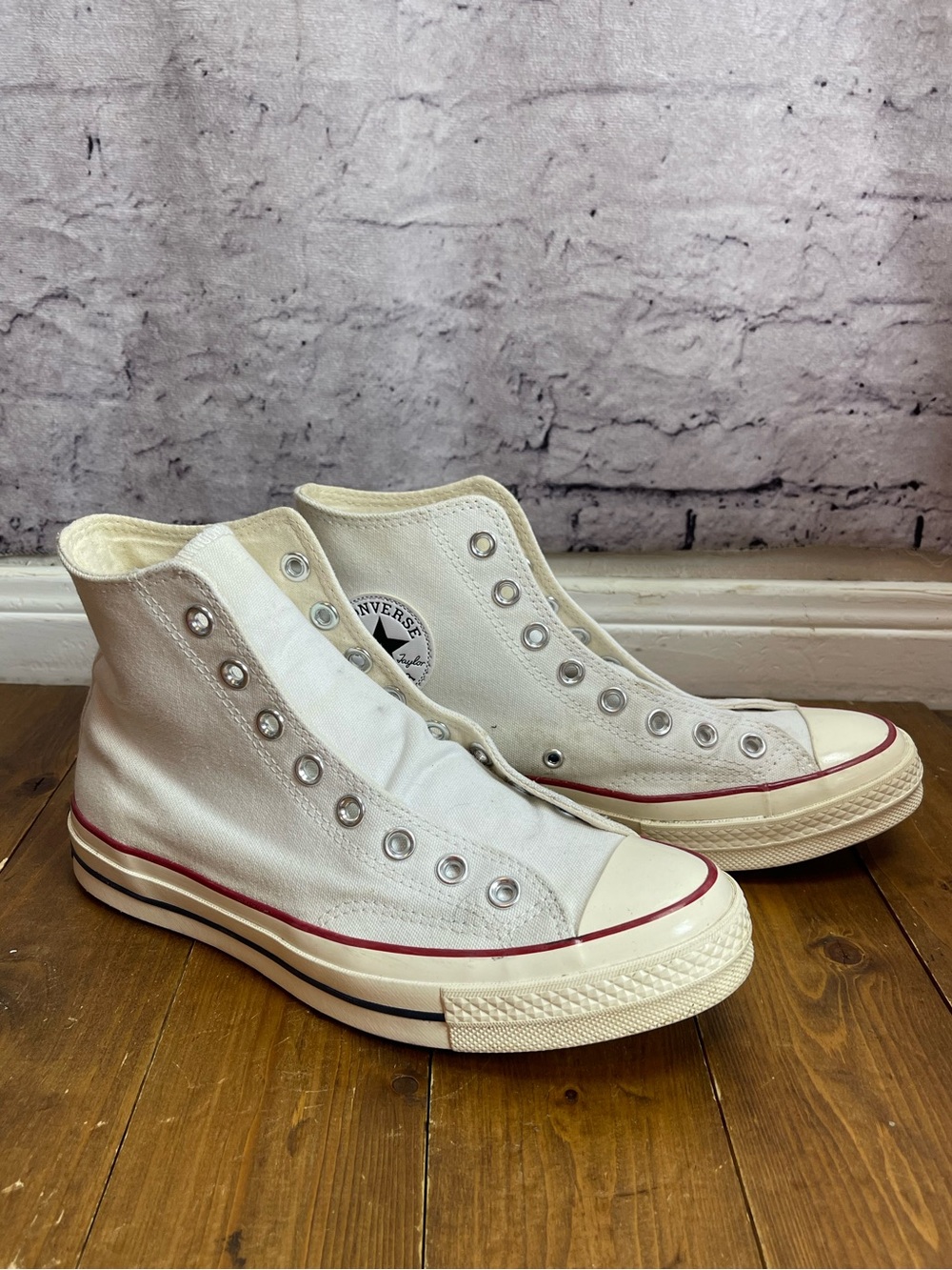 Converse Chuck Taylor’s women’s size 8.5 high top sneakers white